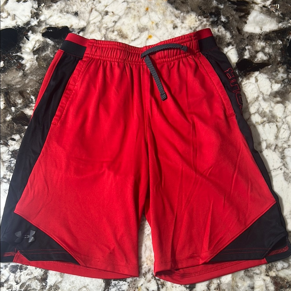 Under Armour Red and Black Athletic Shorts Lightweight Design boys YXL